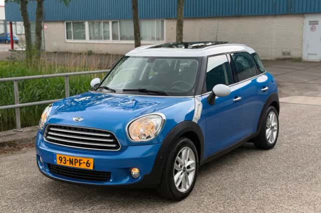 MINI Countryman (2010) thumbnail 1