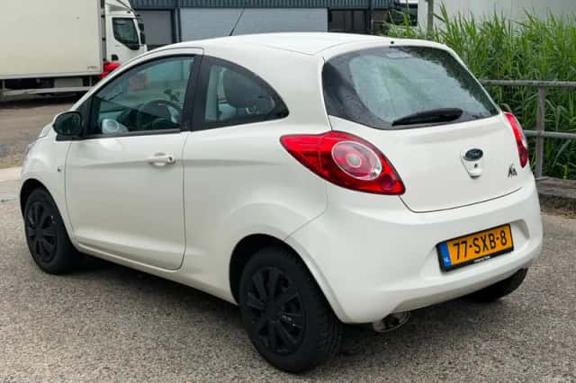 Ford Ka (2012) thumbnail 3