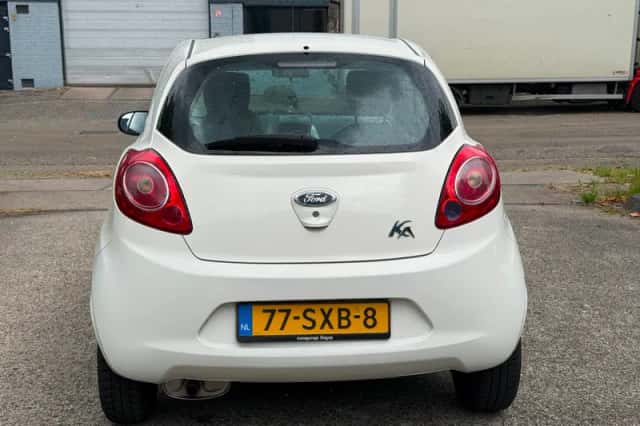 Ford Ka (2012) thumbnail 4