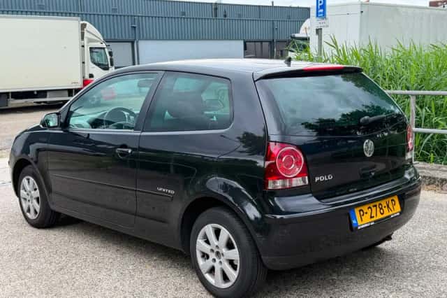 Volkswagen Polo (2009) thumbnail 3