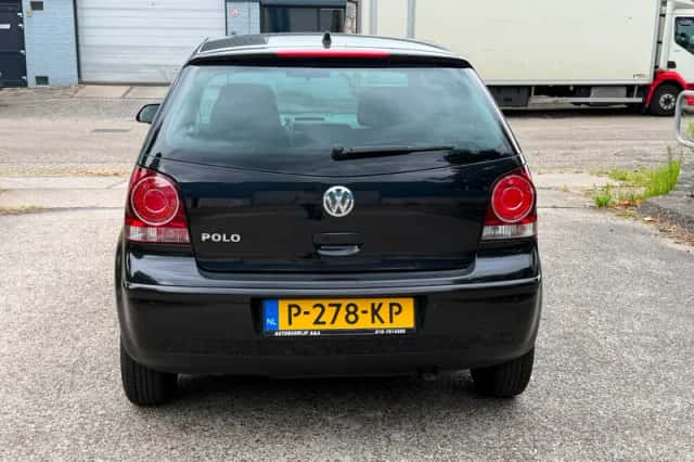 Volkswagen Polo (2009) thumbnail 4