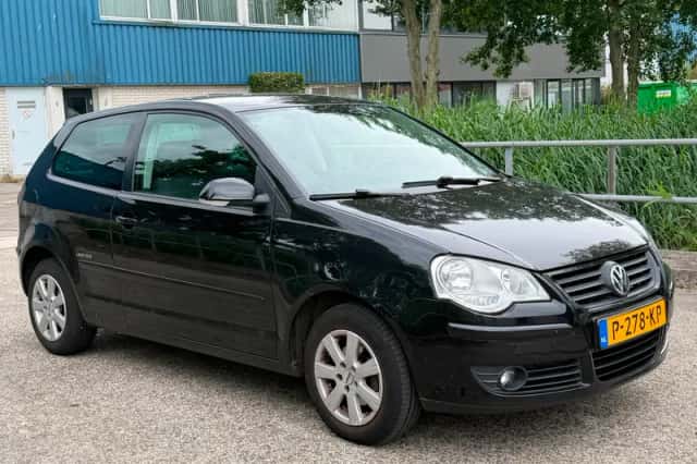 Volkswagen Polo (2009) thumbnail 6