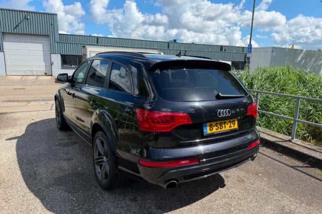 Audi Q7 (2013) thumbnail 4