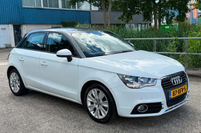 Audi A1 (2012) thumbnail 5