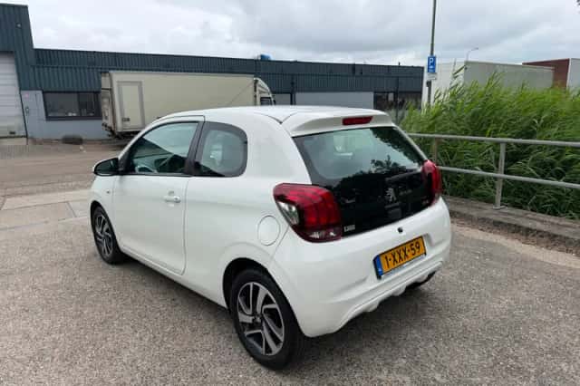 Peugeot 108 (2014) thumbnail 4