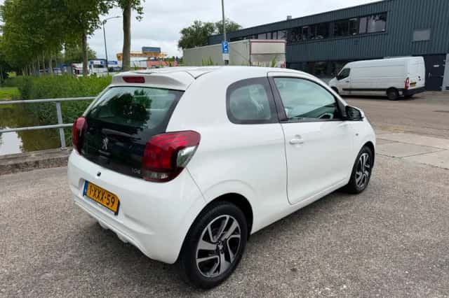 Peugeot 108 (2014) thumbnail 6