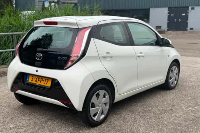 Toyota Aygo (2014) thumbnail 5