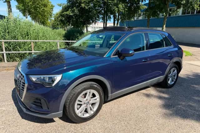 Audi Q3 (2019) thumbnail 3