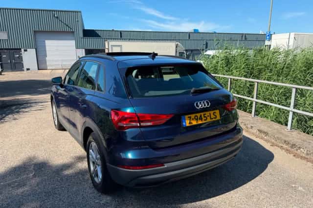 Audi Q3 (2019) thumbnail 5