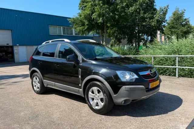 Opel Antara (2009) thumbnail 5