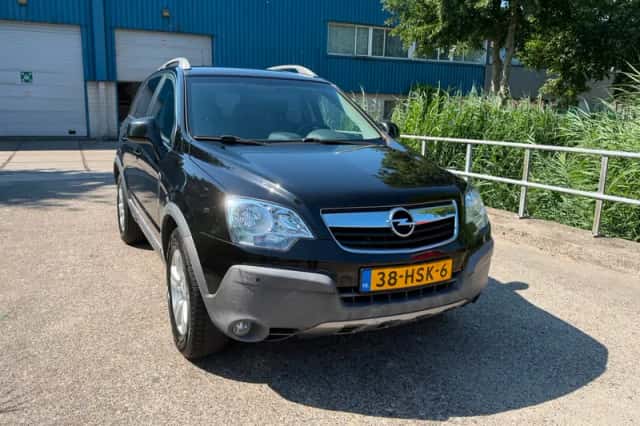 Opel Antara (2009) thumbnail 6