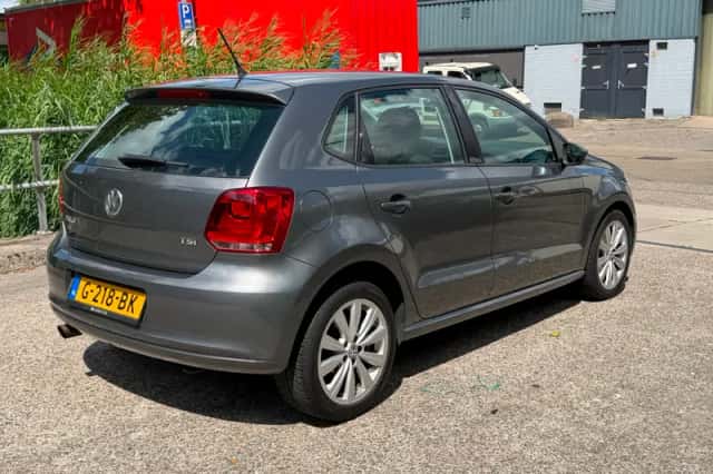 Volkswagen Polo (2011) thumbnail 5