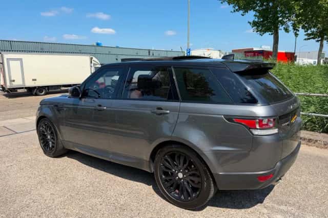Land Rover Range Rover Sport (2017) thumbnail 4