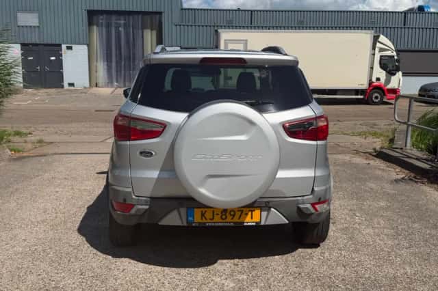 Ford EcoSport (2016) thumbnail 4