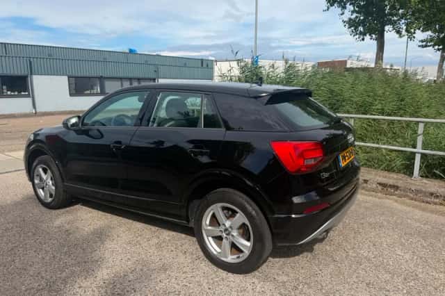 Audi Q2 (2017) thumbnail 3