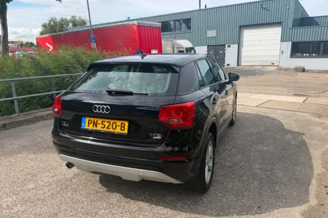 Audi Q2 (2017) thumbnail 5