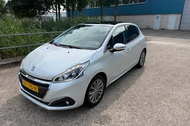 Peugeot 208 (2016) thumbnail 1