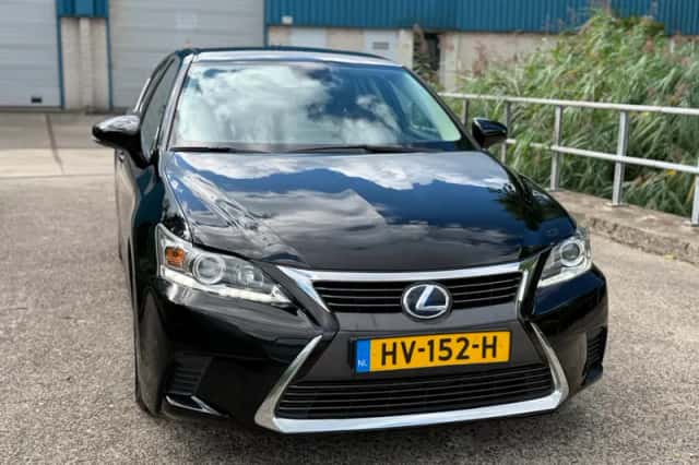 Lexus CT (2015) thumbnail 6