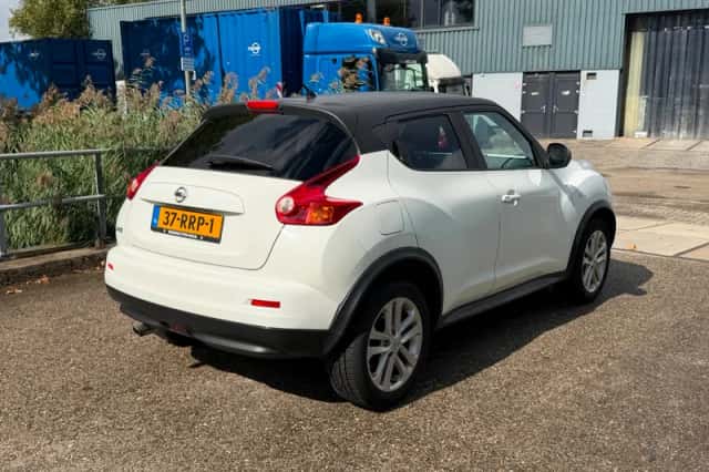 Nissan Juke (2011) thumbnail 5