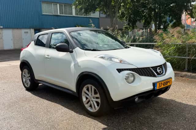Nissan Juke (2011) thumbnail 6