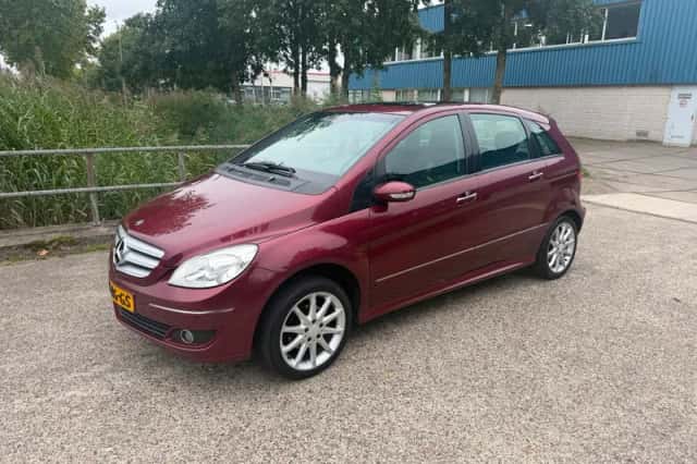 Mercedes-Benz B-Klasse (2008) thumbnail 2