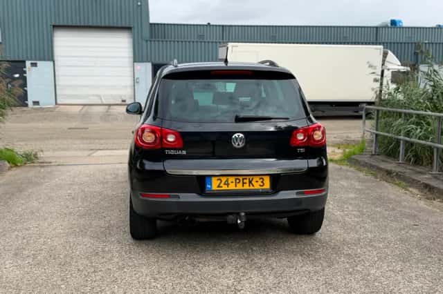 Volkswagen Tiguan (2011) thumbnail 4