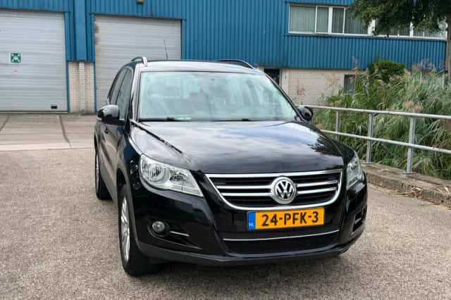 Volkswagen Tiguan (2011) thumbnail 6