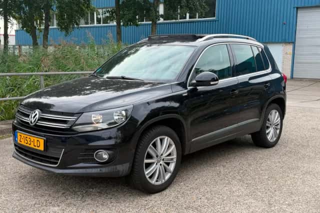Volkswagen Tiguan (2013) thumbnail 2