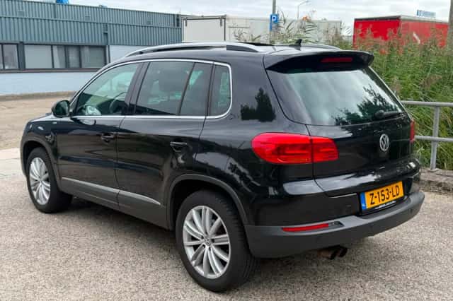 Volkswagen Tiguan (2013) thumbnail 3