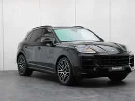 Porsche Cayenne (2024) thumbnail 4