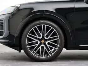 Porsche Cayenne (2024) thumbnail 5