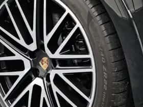 Porsche Cayenne (2024) thumbnail 6