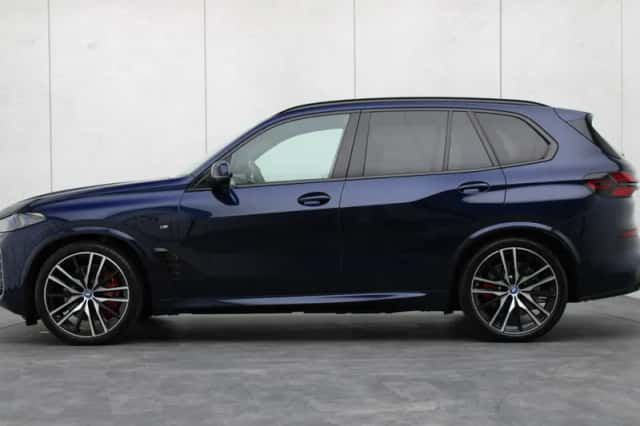 BMW X5 (2024) thumbnail 2