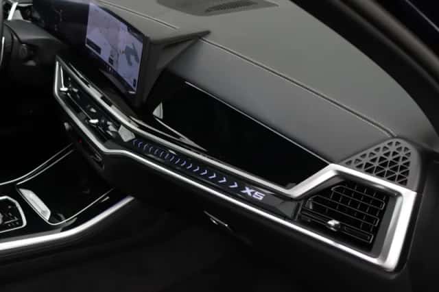 BMW X5 (2024) thumbnail 24