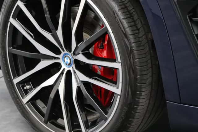 BMW X5 (2024) thumbnail 7