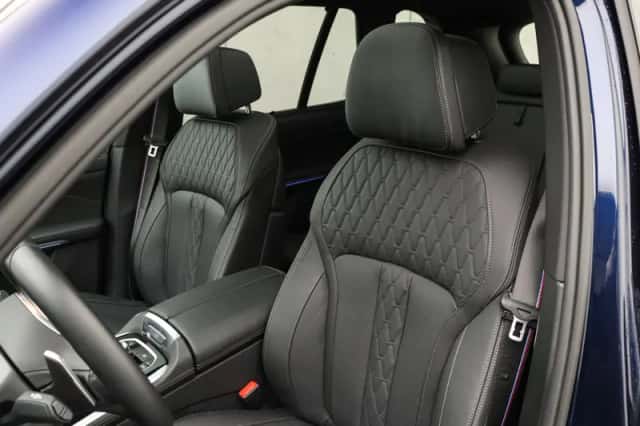 BMW X5 (2024) thumbnail 9