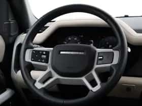 Land Rover Defender (2024) thumbnail 17