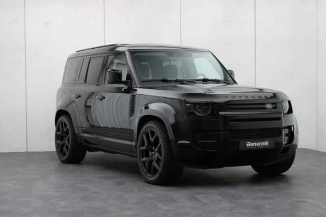 Land Rover Defender (2024) thumbnail 5