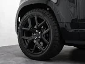 Land Rover Defender (2024) thumbnail 7