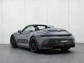 Porsche 911 (2025) thumbnail 3