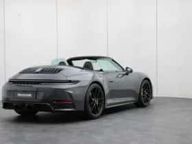 Porsche 911 (2025) thumbnail 4