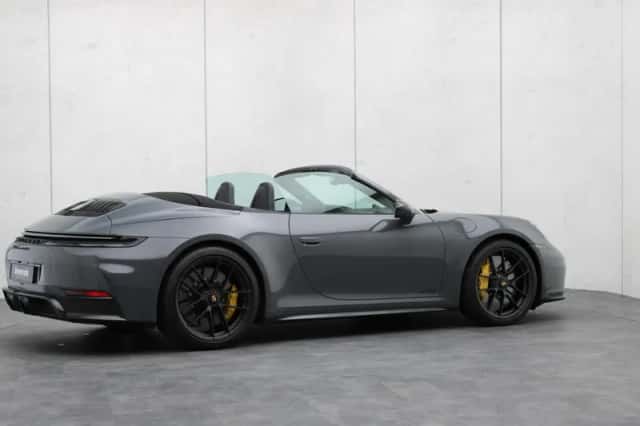 Porsche 911 (2025) thumbnail 33