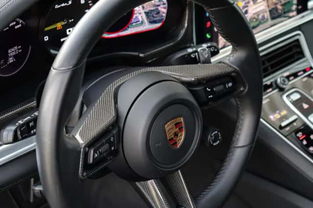 Porsche Panamera (2021) thumbnail 10