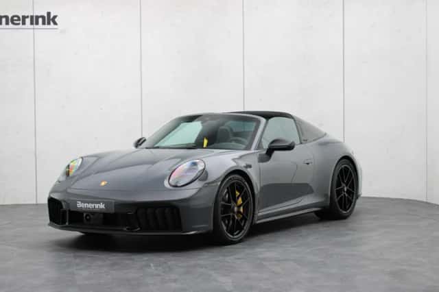 Porsche 911 (2025) thumbnail 1