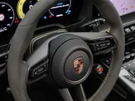 Porsche 911 (2025) thumbnail 17