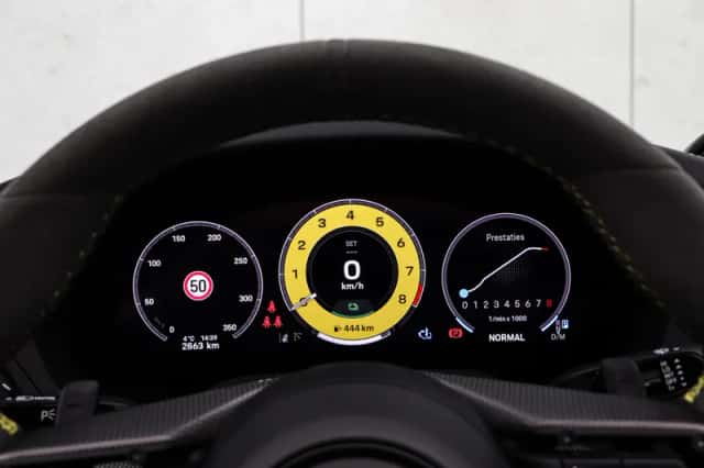 Porsche 911 (2025) thumbnail 43