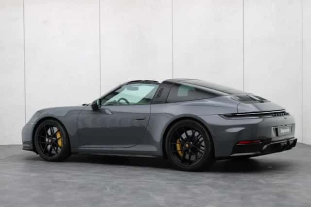 Porsche 911 (2025) thumbnail 46