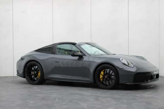 Porsche 911 (2025) thumbnail 50