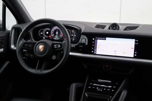 Porsche Cayenne (2025) thumbnail 14