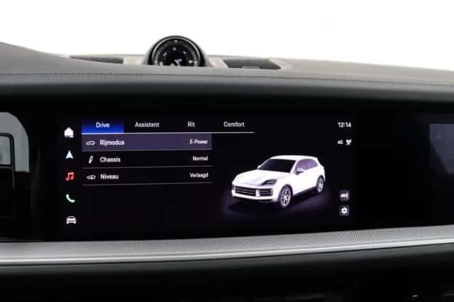 Porsche Cayenne (2025) thumbnail 17